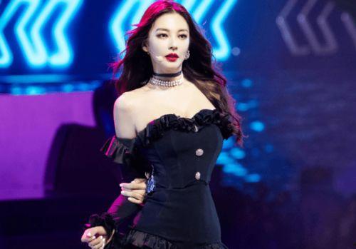 张雨绮采访吃瓜视频全集,揭秘明星背后的真实生活与情感历程